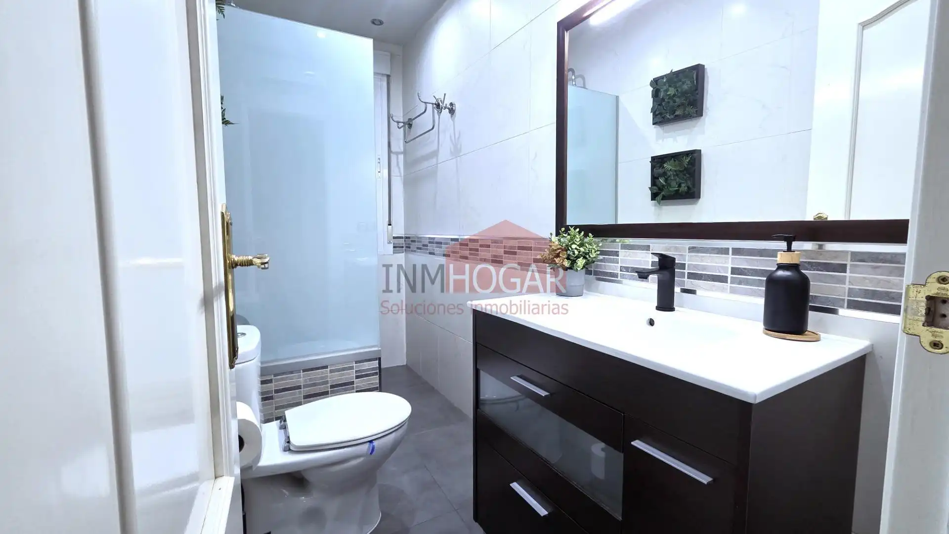 Baño de Piso en venta en Ávila con Calefacción y Amueblado