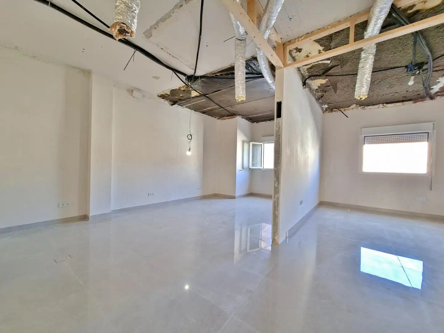 Commercial properties for sale in Roquetas de Mar