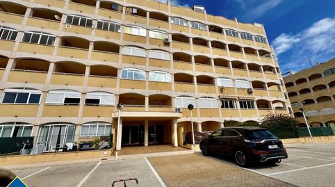 Apartamento con piscina comunitaria, en la provincia de Alicante, en la ciudad de Torrevieja. 2 habitaciones | 76 m² | 800 metros, imatge 5