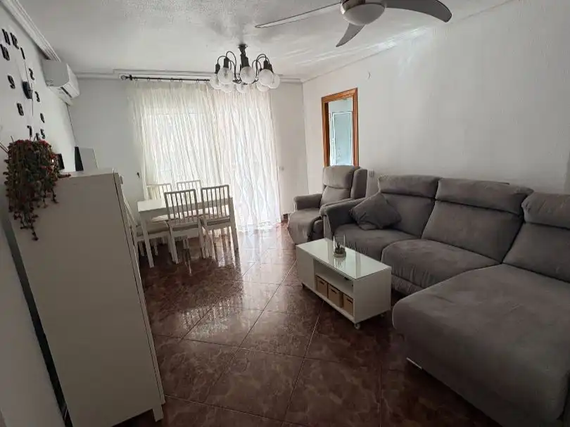 Sala de estar de Piso en venta en Torrevieja con Aire acondicionado, Terraza y Balcón