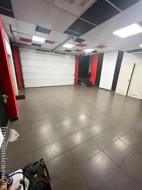 Casa o xalet en venda en Linares amb Jardí privat, Terrassa i Piscina