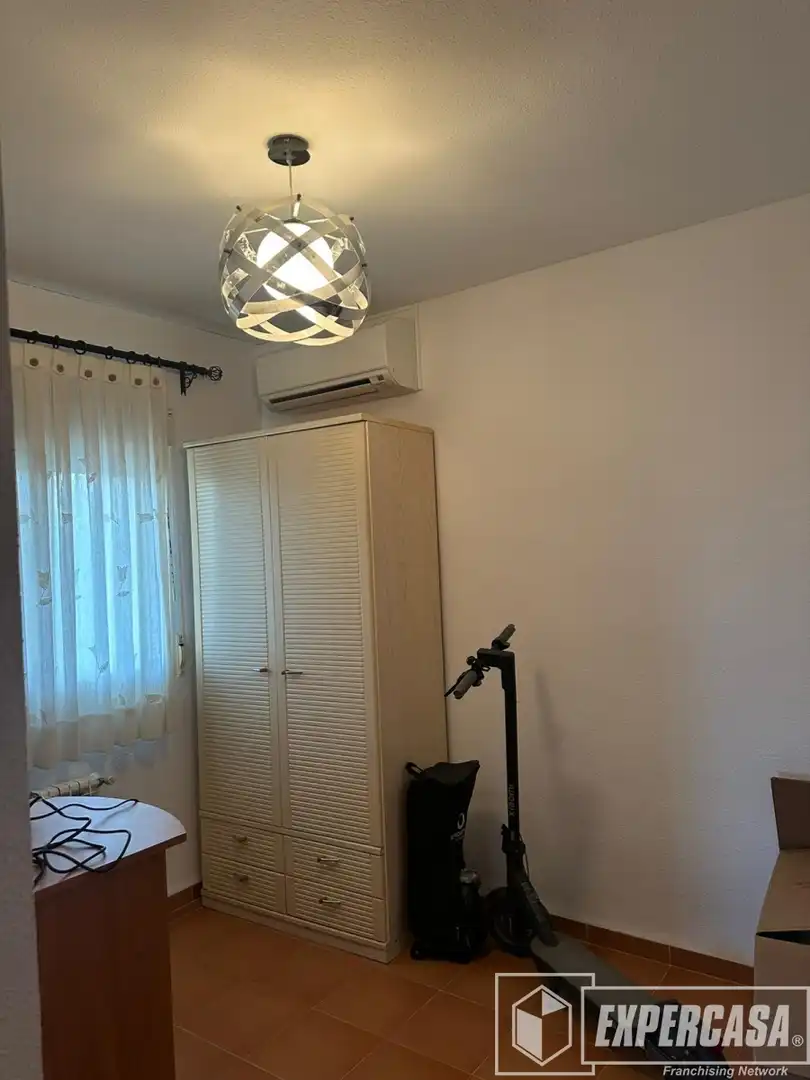 Bedroom of Houses for rent in La Pobla de Vallbona  with Air Conditioner, Heating and Terrace