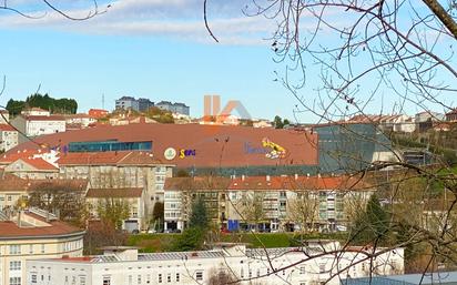 Vista exterior de Pis en venda en Santiago de Compostela  amb Terrassa