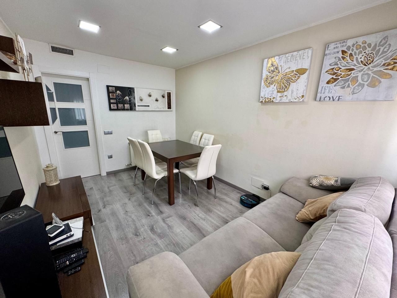 Living room of Attic for sale in Montcada i Reixac  with Air Conditioner, Heating and Parquet flooring