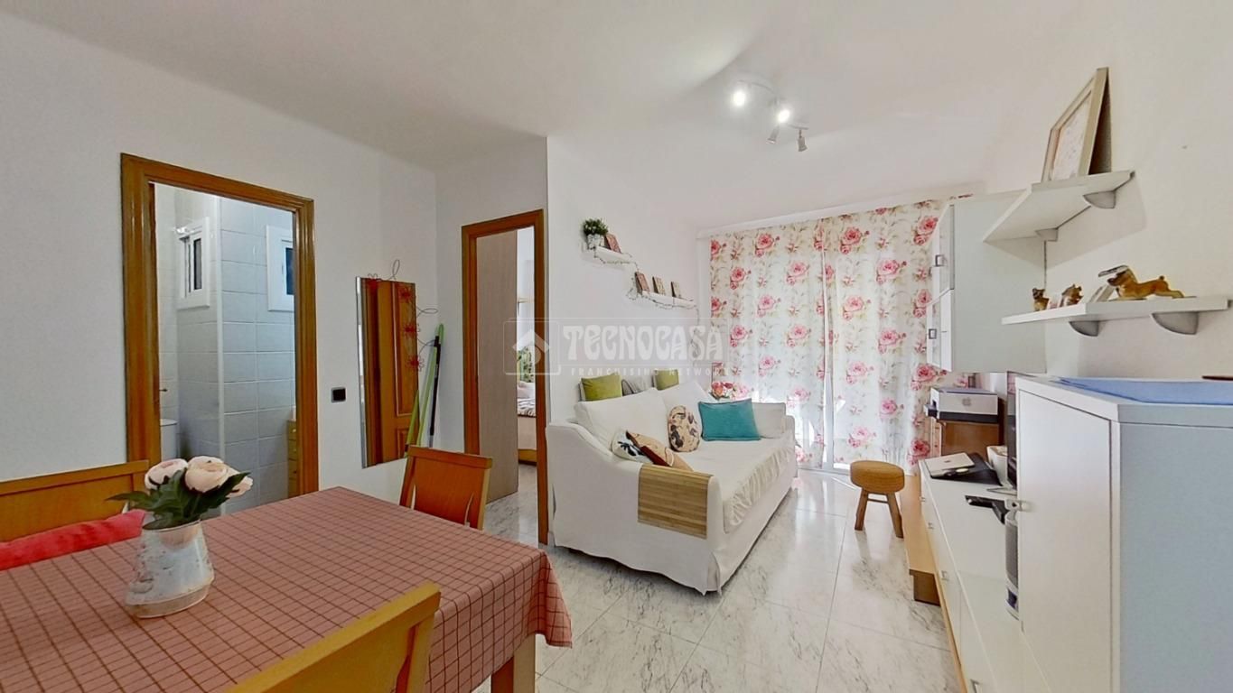 Living room of Flat for sale in Cerdanyola del Vallès  with Balcony