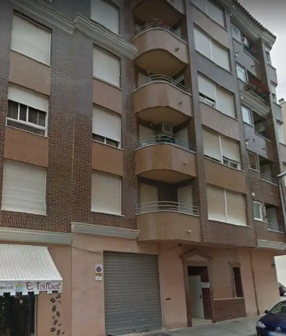 Parking with lift for sale in Serra Dirta