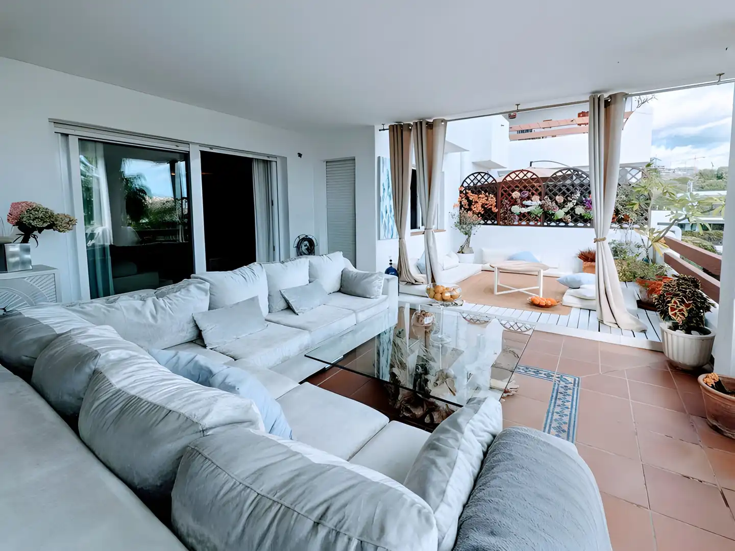 Apartament amb piscina en venda a Selwo, imagen 2