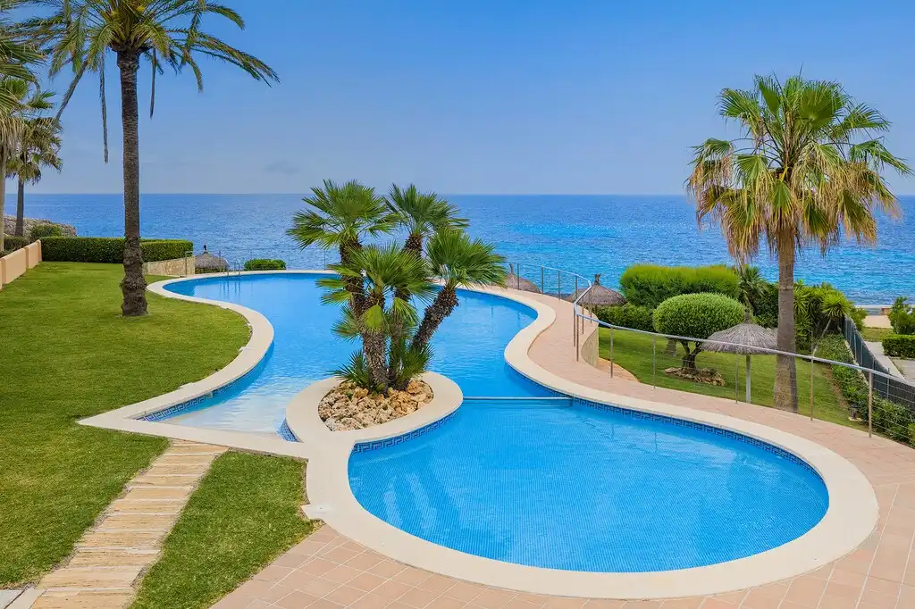 Piscina de Finca rústica en venta en Manacor con Aire acondicionado, Calefacción y Terraza