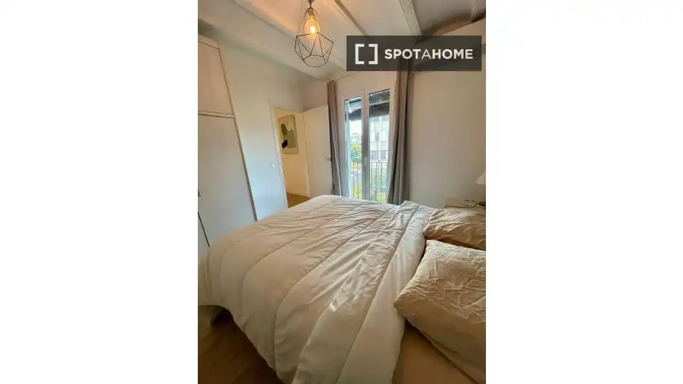 Habitación de Piso de alquiler en Barcelona con Aire acondicionado, Calefacción y Amueblado