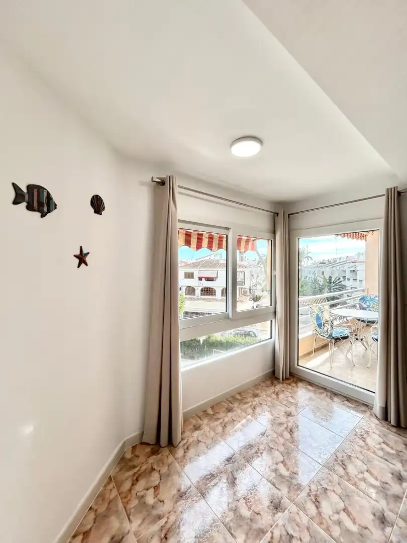 Terrassa de Apartament de lloguer en La Pobla de Farnals amb Aire condicionat, Terrassa i Moblat