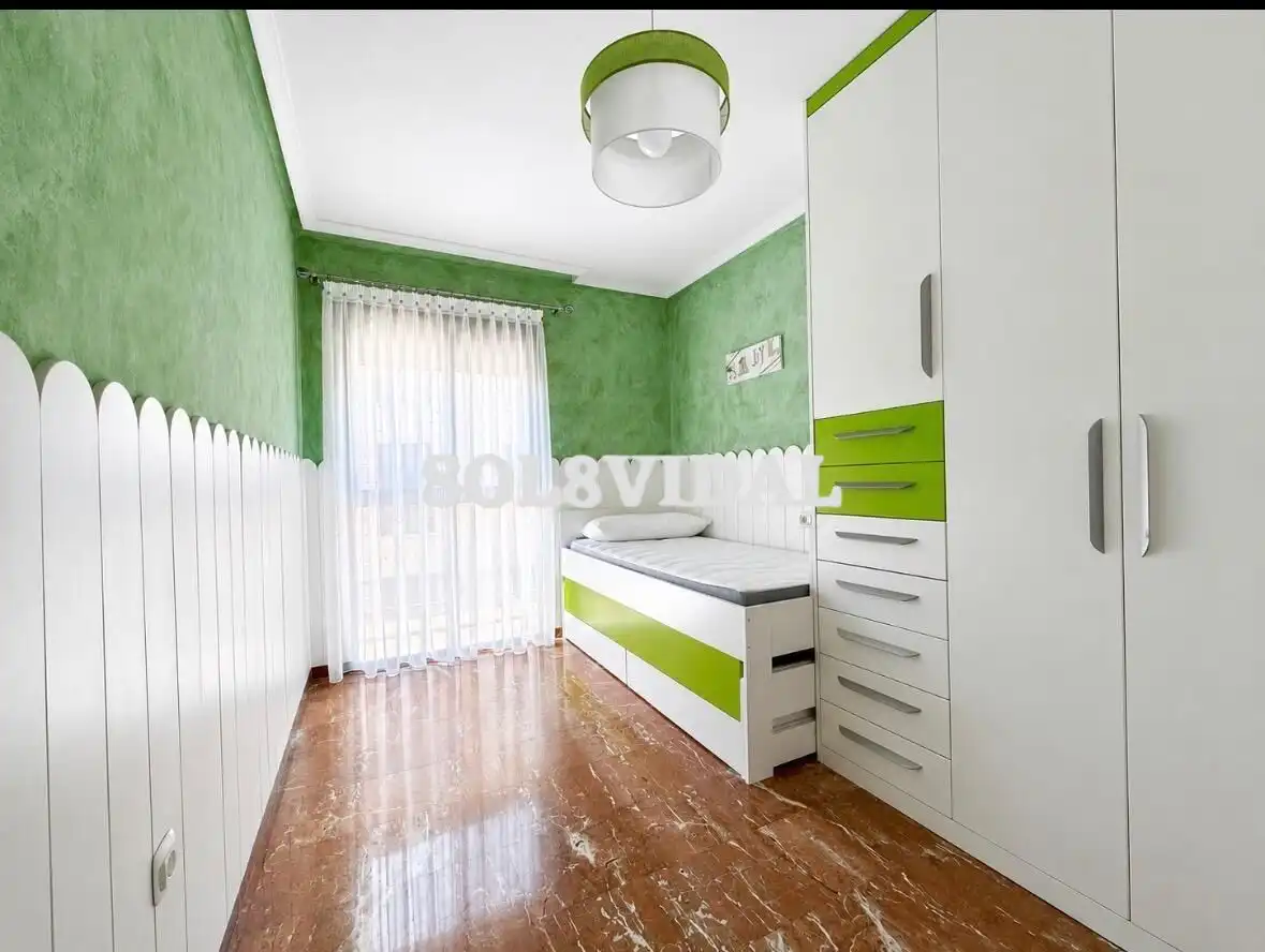 Habitación de Piso de alquiler en Orihuela con Aire acondicionado, Calefacción y Amueblado