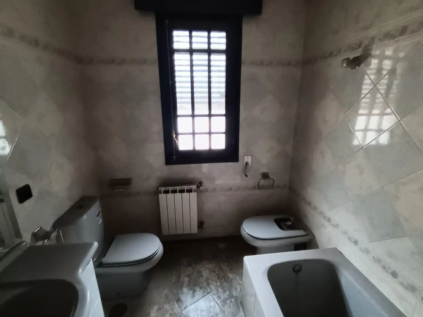 Bany de Casa o xalet en venda en Íscar amb Jardí privat, Terrassa i Traster