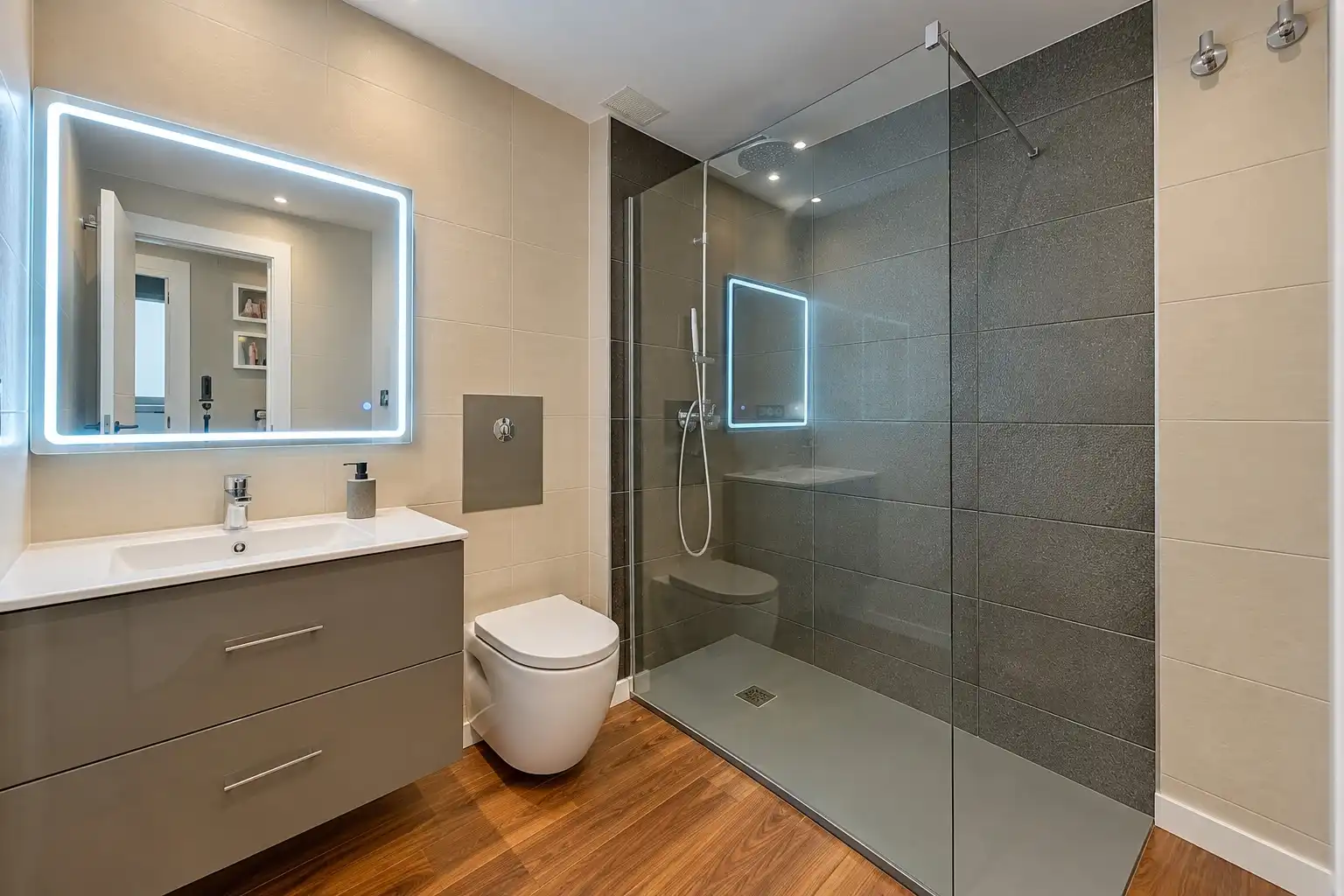 Baño de Piso en venta en Massanassa con Calefacción y Trastero