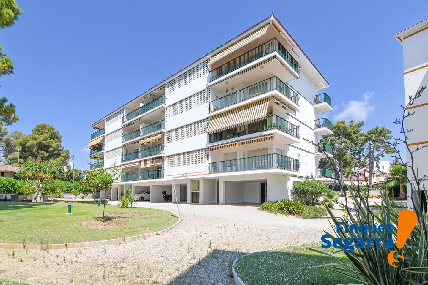 Exterior view of Flat for sale in Roda de Berà  with Air Conditioner, Terrace and Storage room