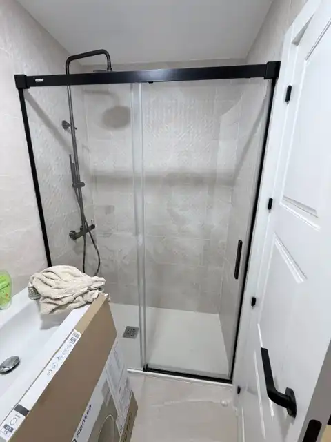 Bathroom of Flat for rent in Huelva  with Terrace, Oven and Washing machine