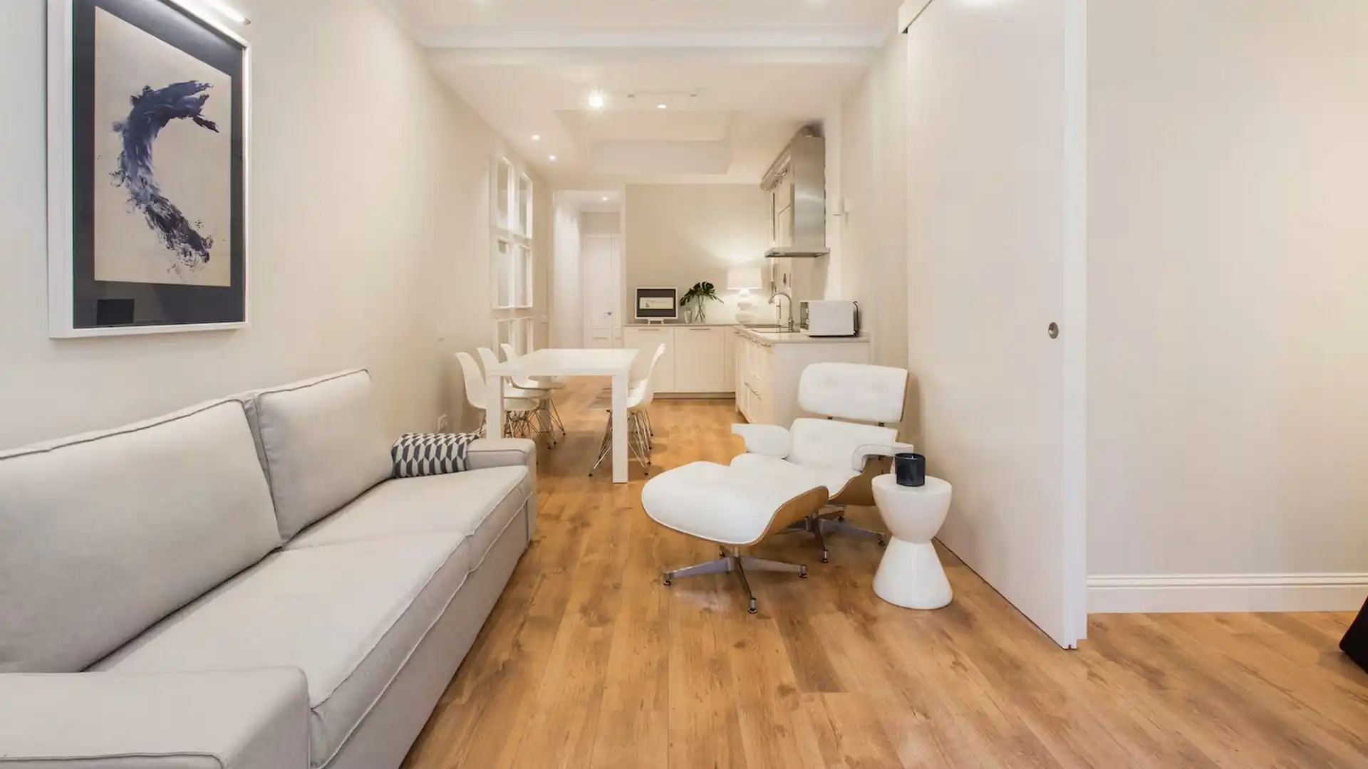 Sala de estar de Apartamento de alquiler en  Barcelona Capital con Aire acondicionado, Calefacción y Jardín privado