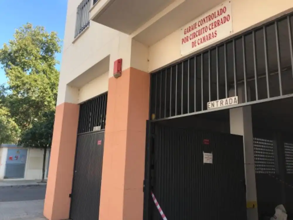 Individuel à vendre à Avenida de Emilio Lemos, imagen 2