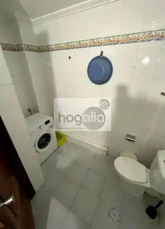 Baño de Piso de alquiler en Sevilla con Aire acondicionado y Amueblado