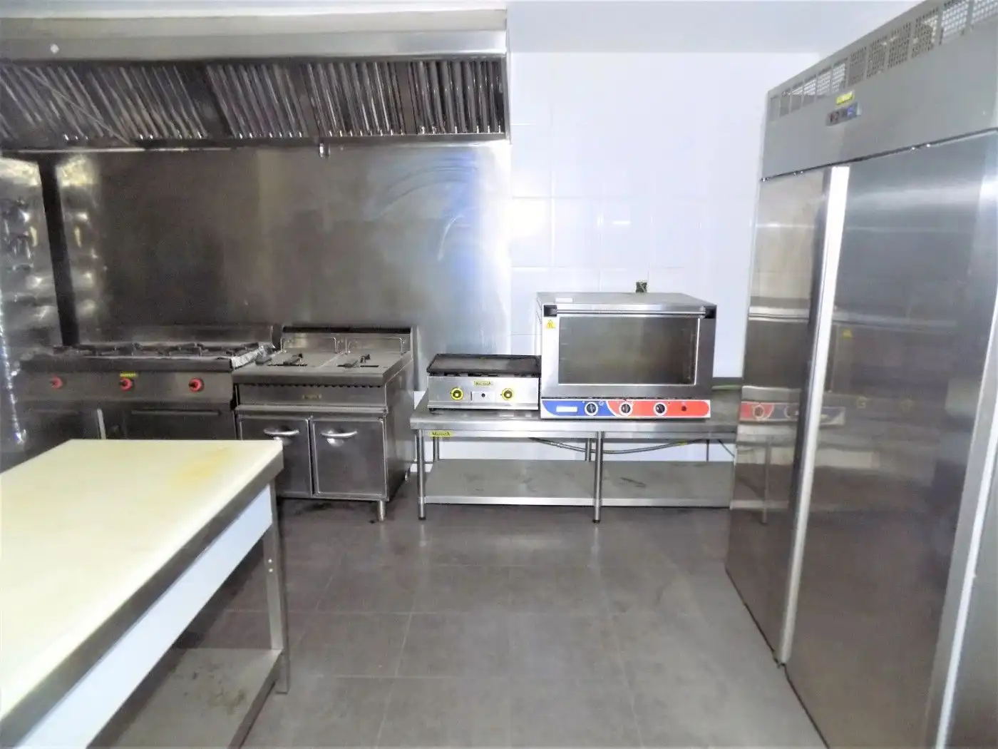 Local comercial en venda a Canovelles, imagen 2