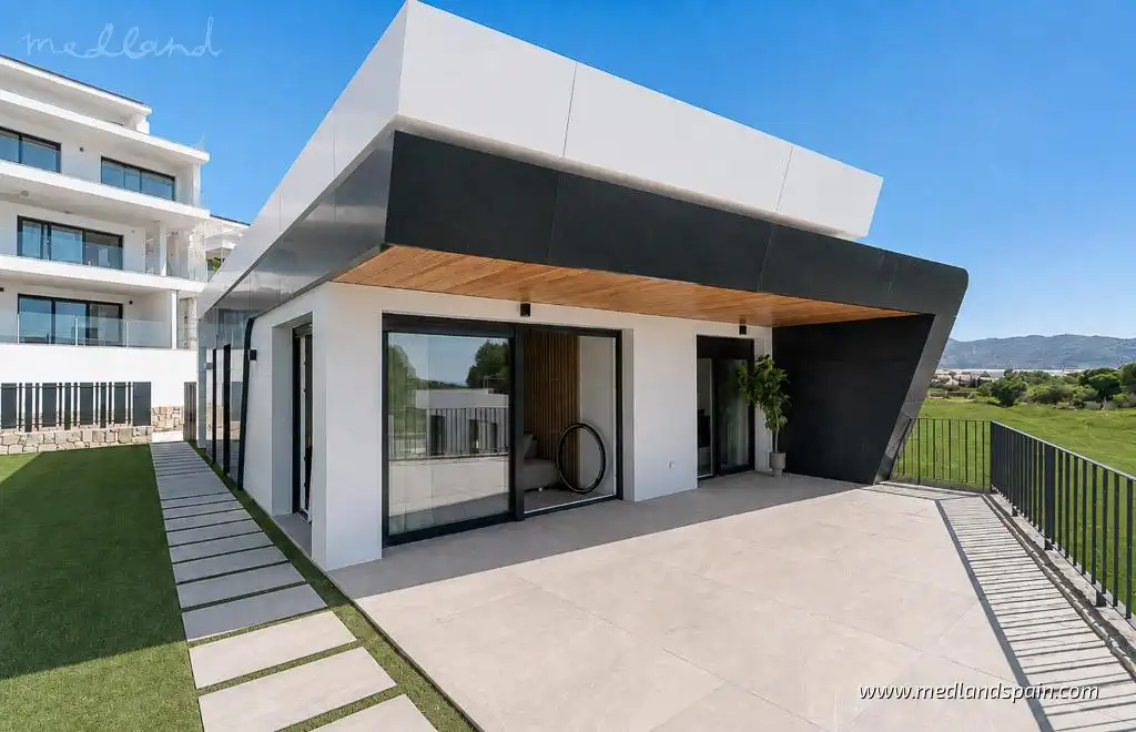 Detached house with pool for sale in Bonalba - Cotoveta