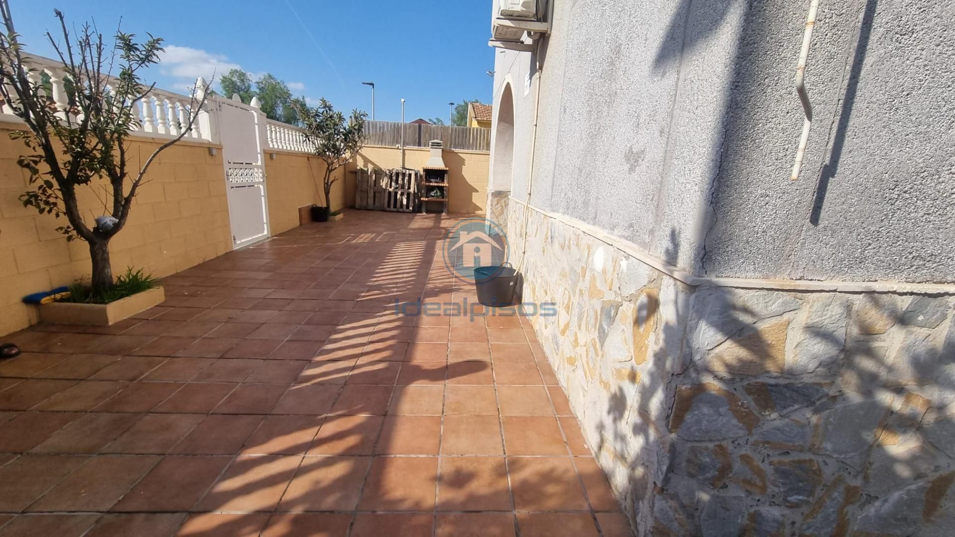 Terrassa de Casa o xalet en venda en Alicante / Alacant amb Aire condicionat, Jardí privat i Terrassa