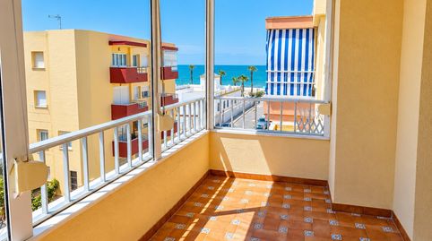 Foto 4 de Piso en venta en Calle Ramón y Cajal, Playa de la Regla, Chipiona