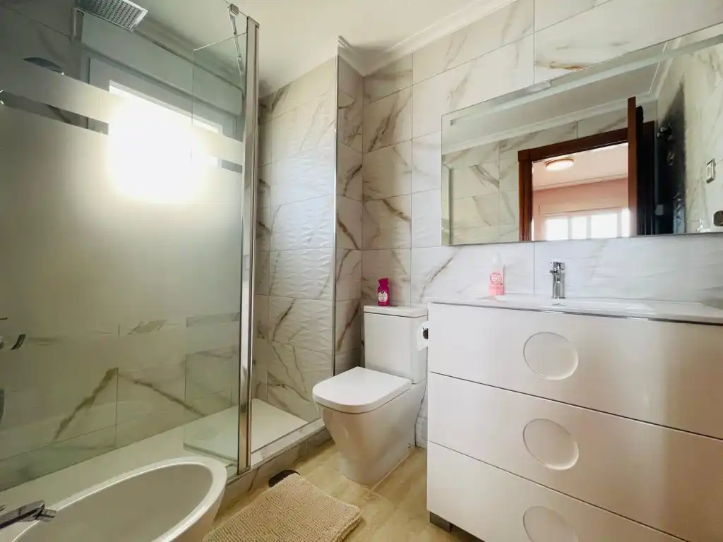 Baño de Apartamento en venta en La Manga del Mar Menor