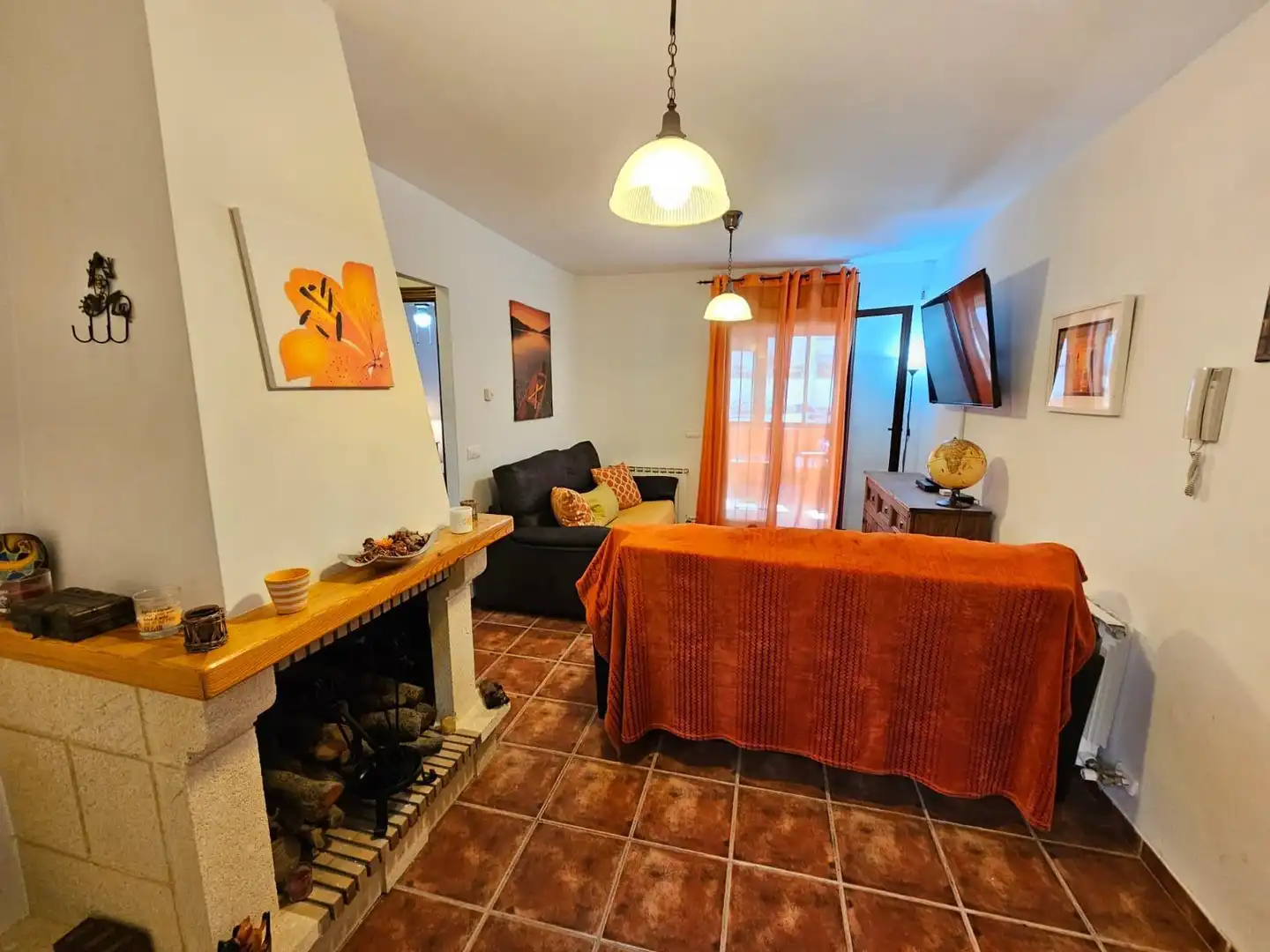 Sala de estar de Casa o chalet en venta en Fondón con Calefacción, Terraza y Amueblado