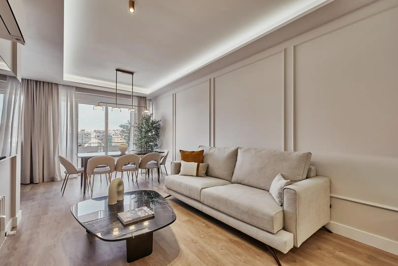 Sala d'estar de Apartament en venda en Madrid amb Calefacció, Terrassa i Moblat