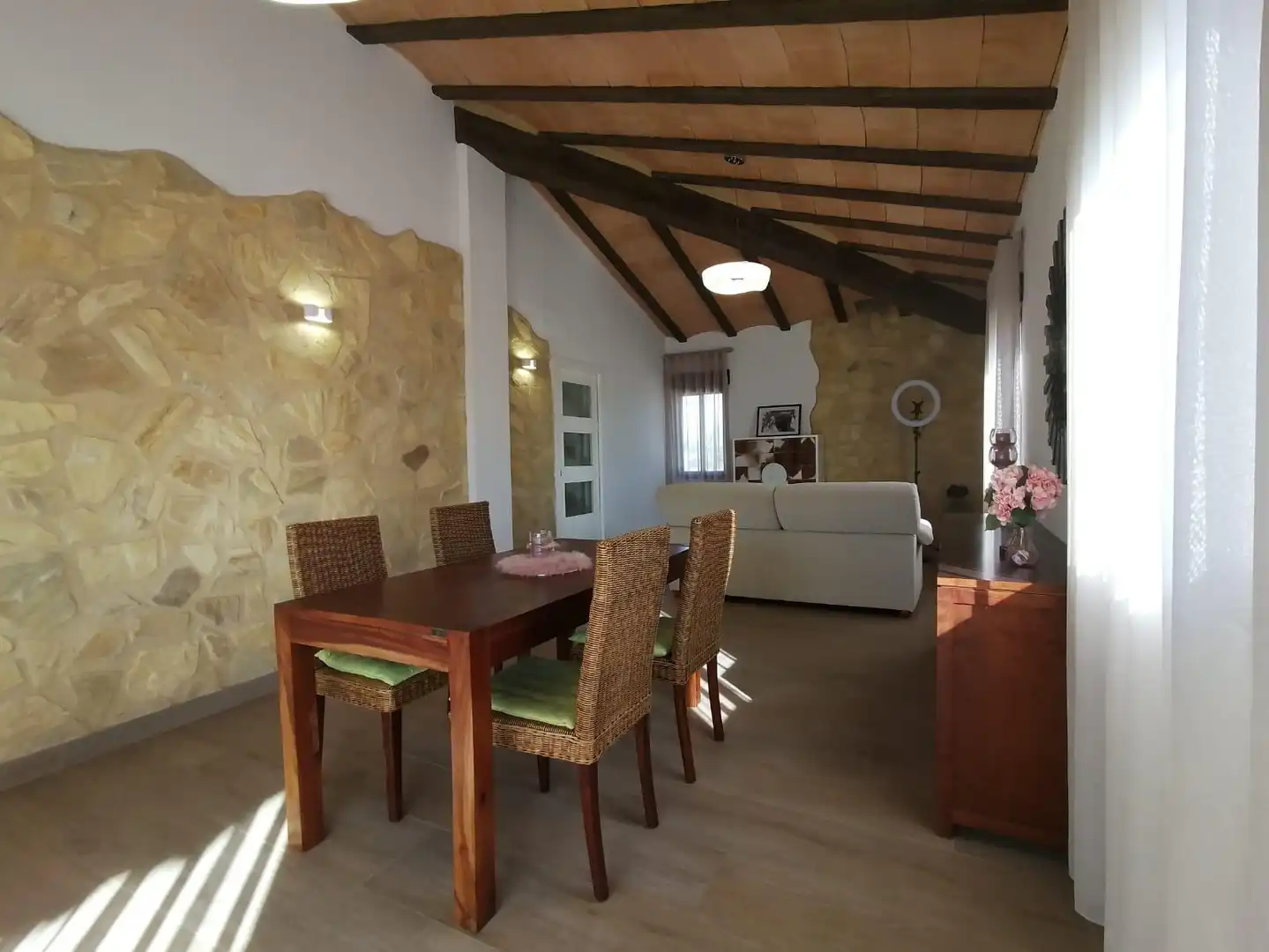 Comedor de Casa o chalet en venta en El Palomar con Aire acondicionado, Calefacción y Jardín privado