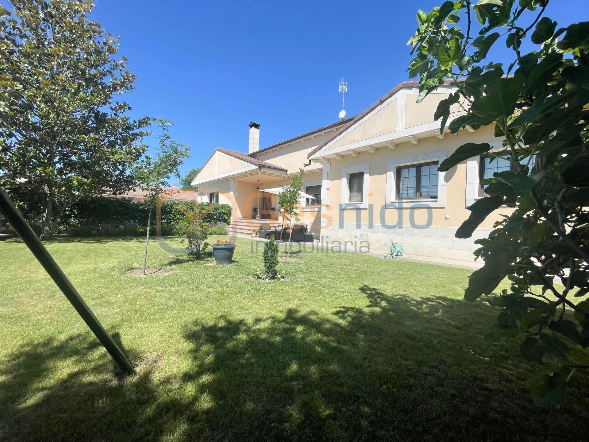 Garden of House or chalet for sale in Nieva  with Heating, Private garden and Swimming Pool
