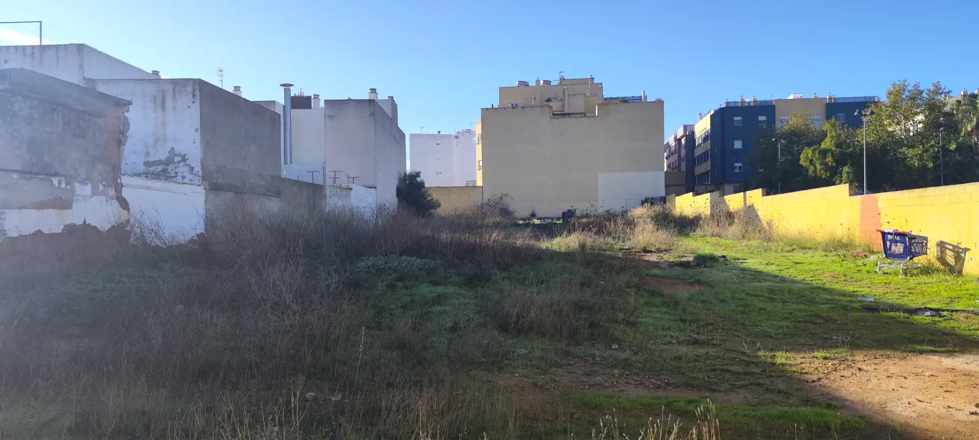 Terreny industrial en venda en Dos Hermanas