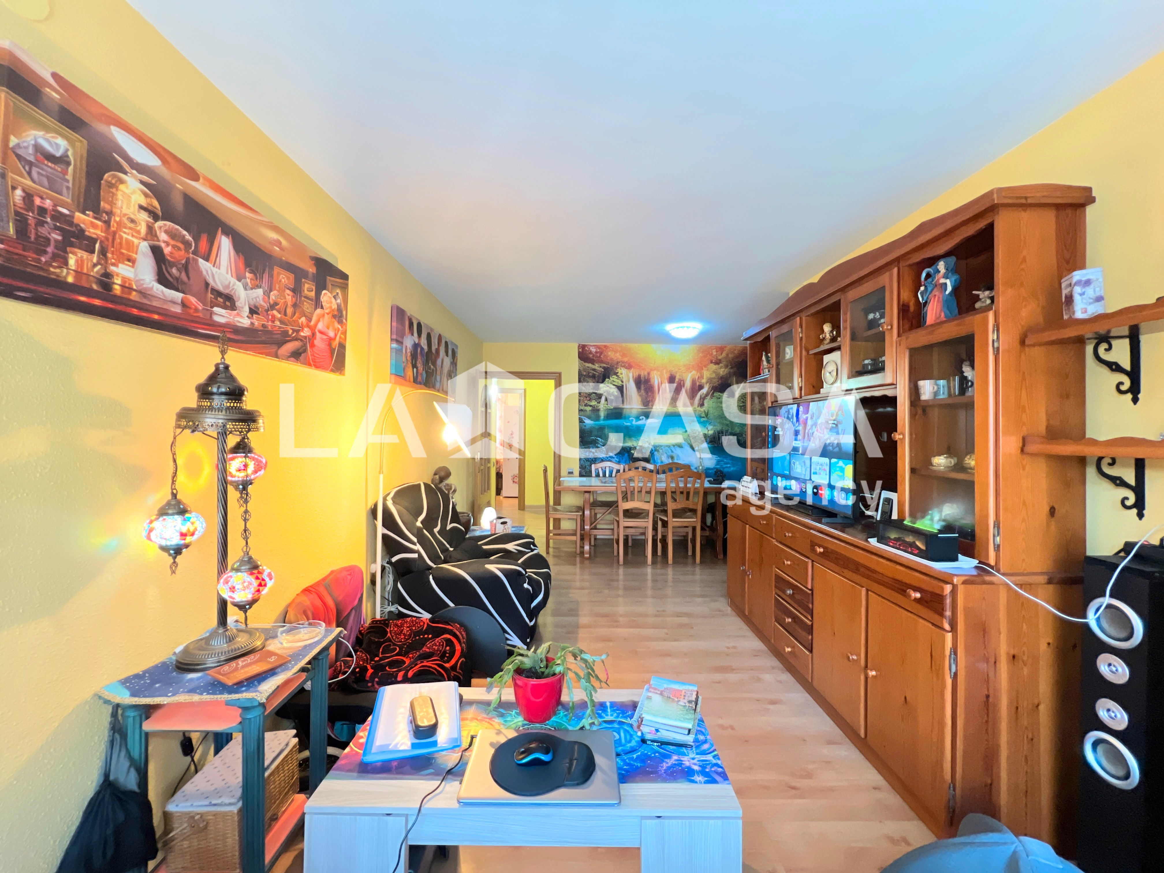 Piso en venta en  Barcelona Capital con Balcón