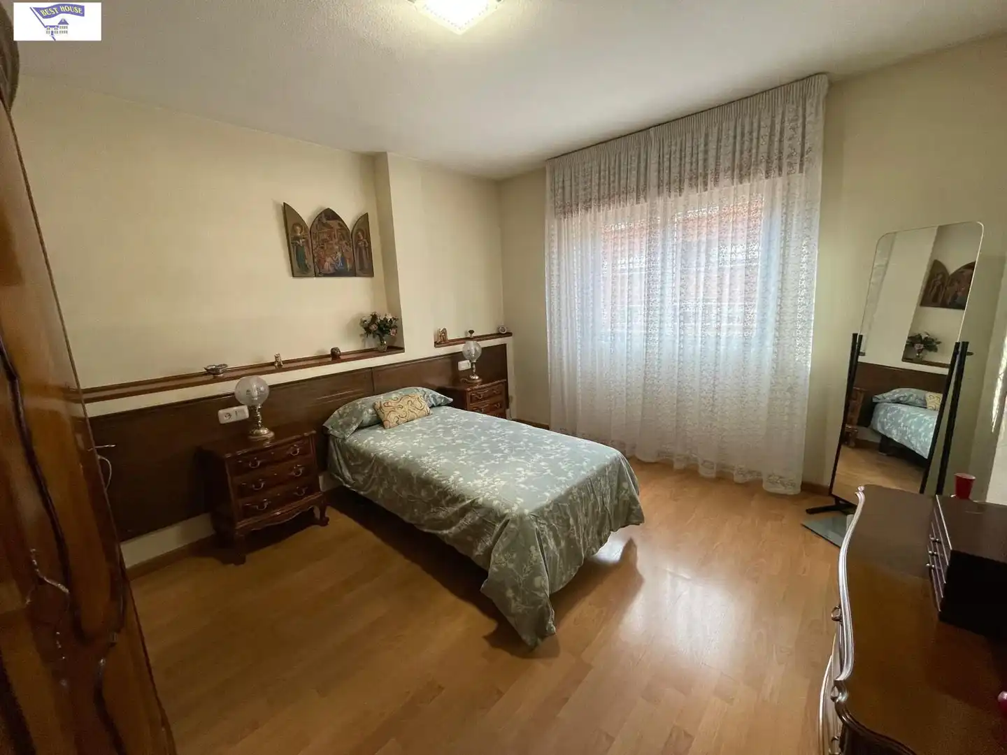 Schlafzimmer von Wohnungen zur Miete in Albacete mit Heizung, Möbliert und Balkon
