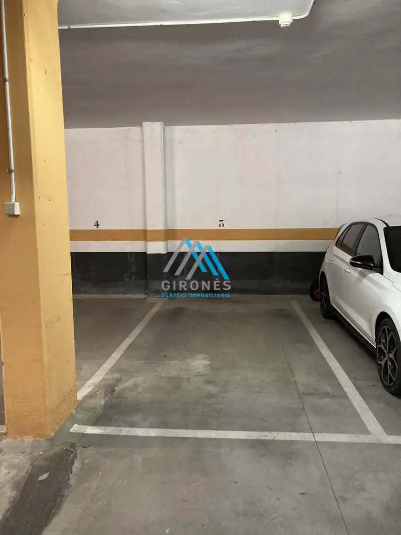 Parking de Apartamento en venta en Sant Feliu de Guíxols con Aire acondicionado, Calefacción y Terraza
