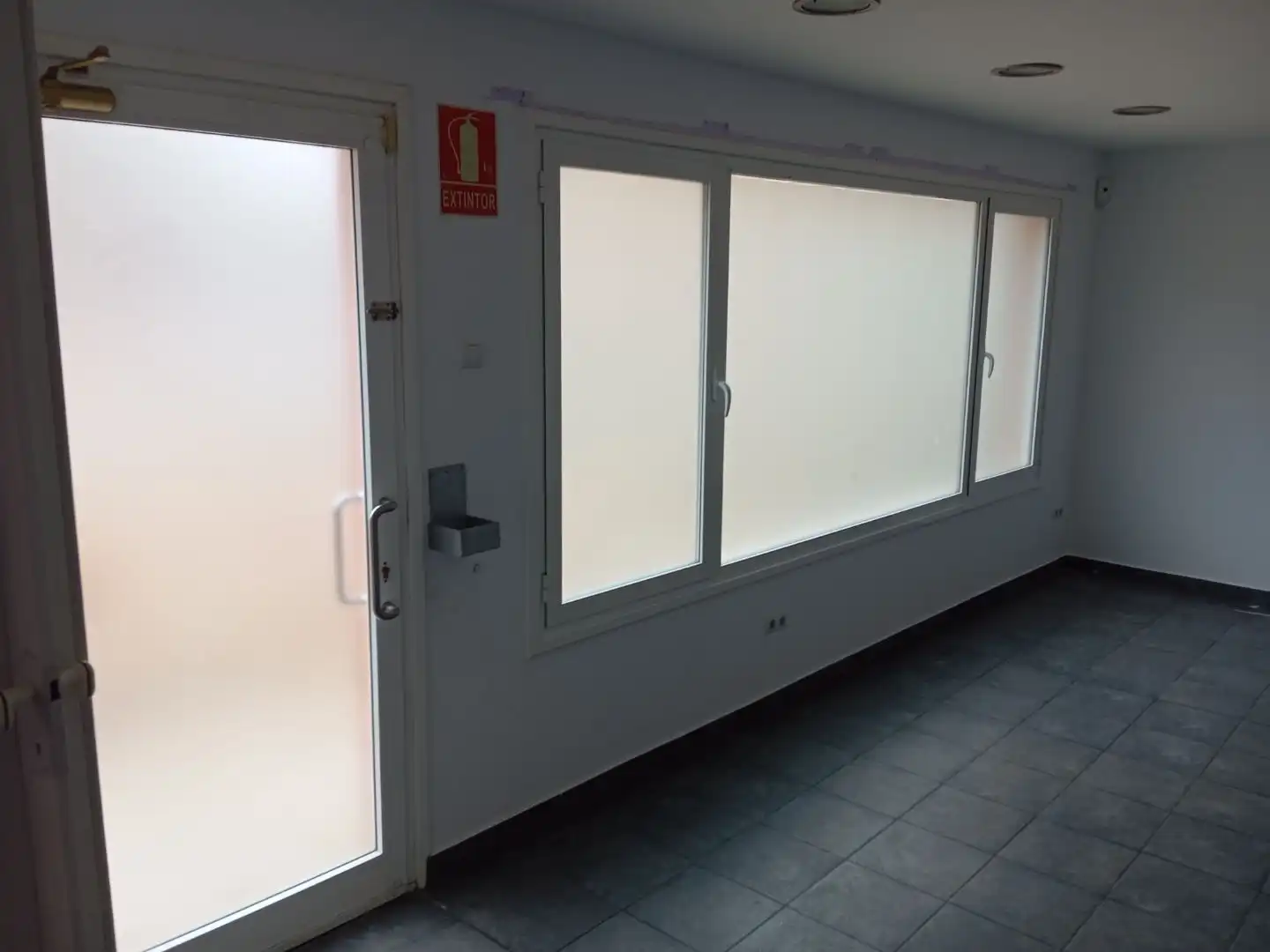 Commercial properties for sale in Orkoien  with Air Conditioner and Alarm