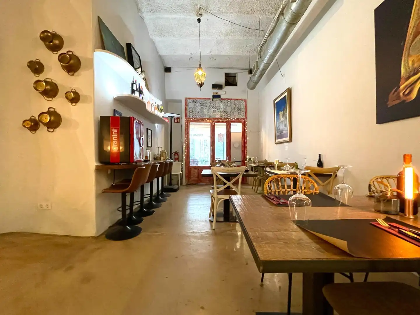 Comedor de Local de alquiler en Figueres con Aire acondicionado, Terraza y Amueblado