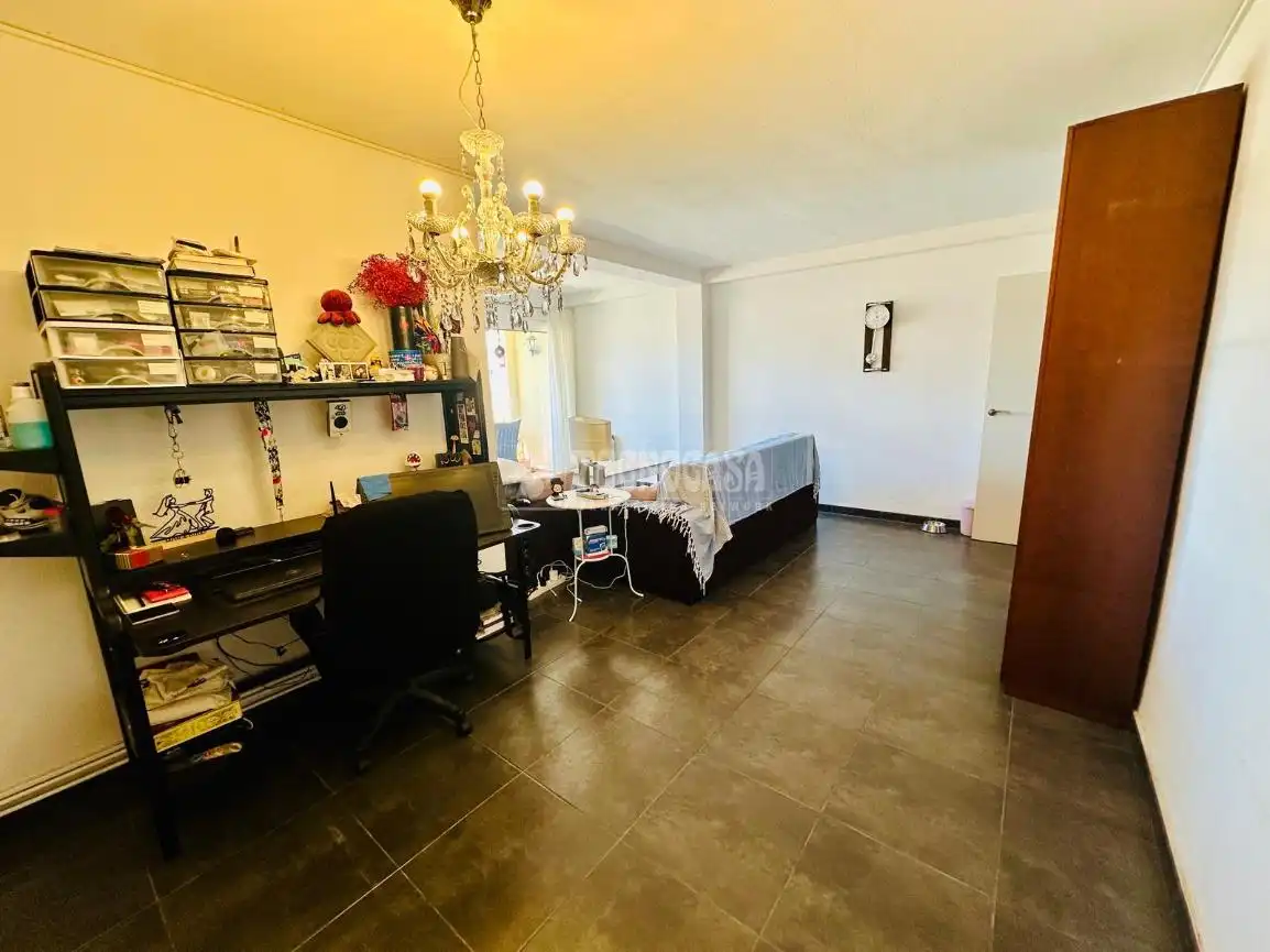 Habitación de Piso en venta en Barcelona con Aire acondicionado, Calefacción y Balcón