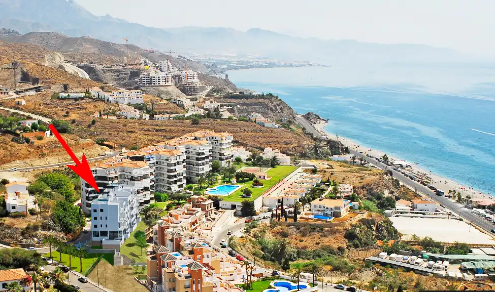 Vista exterior de Apartament en venda en Torrox amb Aire condicionat, Terrassa i Moblat