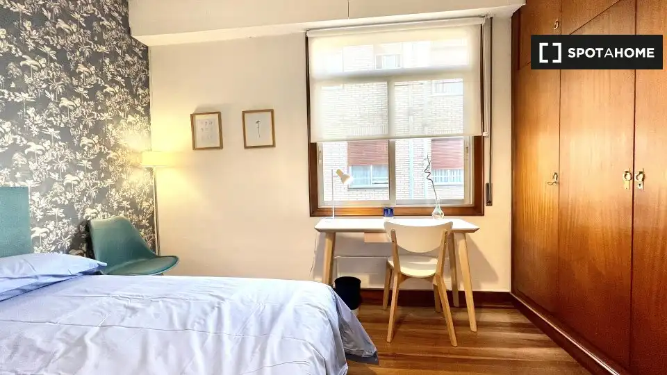 Habitación de Piso para compartir en Bilbao  con Aire acondicionado, Terraza y Amueblado