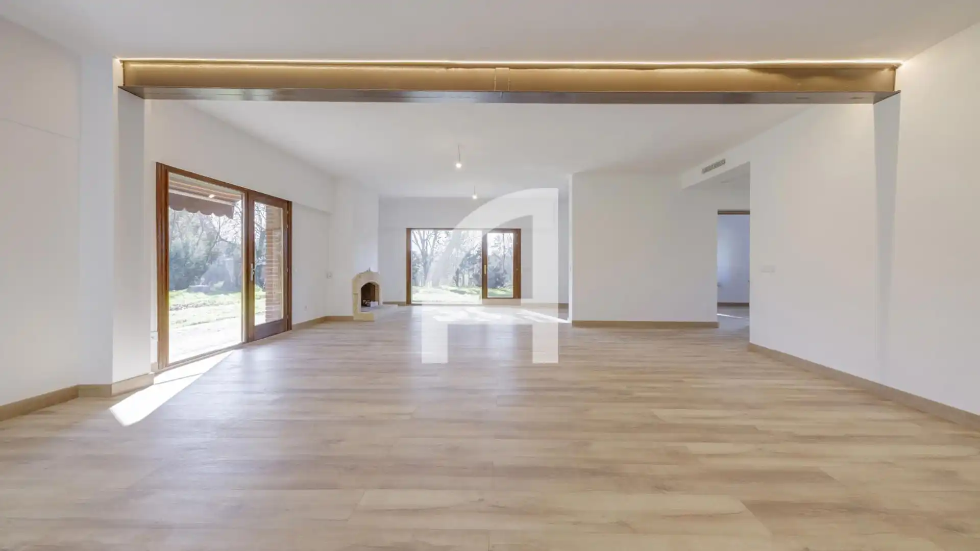 Living room of Houses for sale in Villanueva de la Cañada  with Air Conditioner, Heating and Swimming Pool