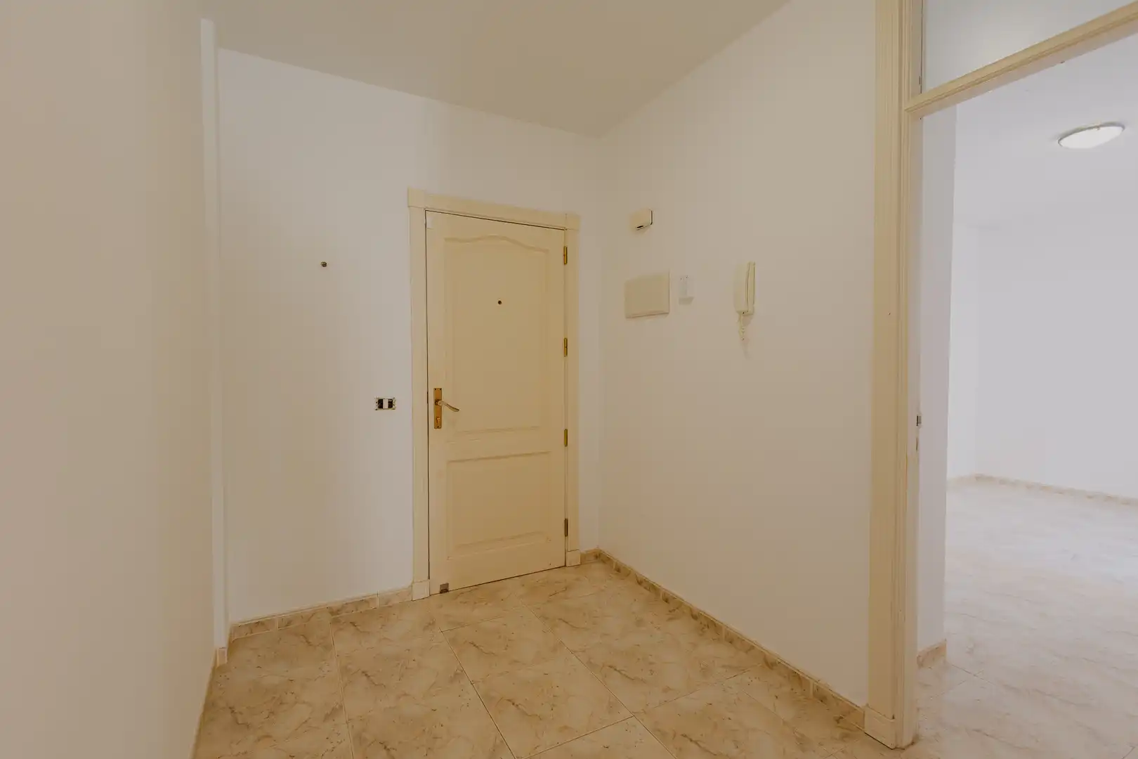 Piso en venta en La Camella