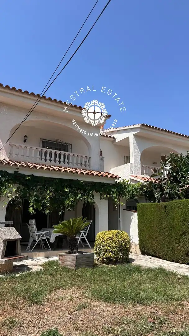 Vista exterior de Casa adosada en venta en Cambrils con Calefacción, Terraza y Trastero