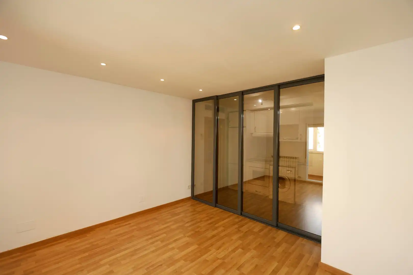 Apartamento en venta en Zaragoza con Aire acondicionado, Calefacción y Horno