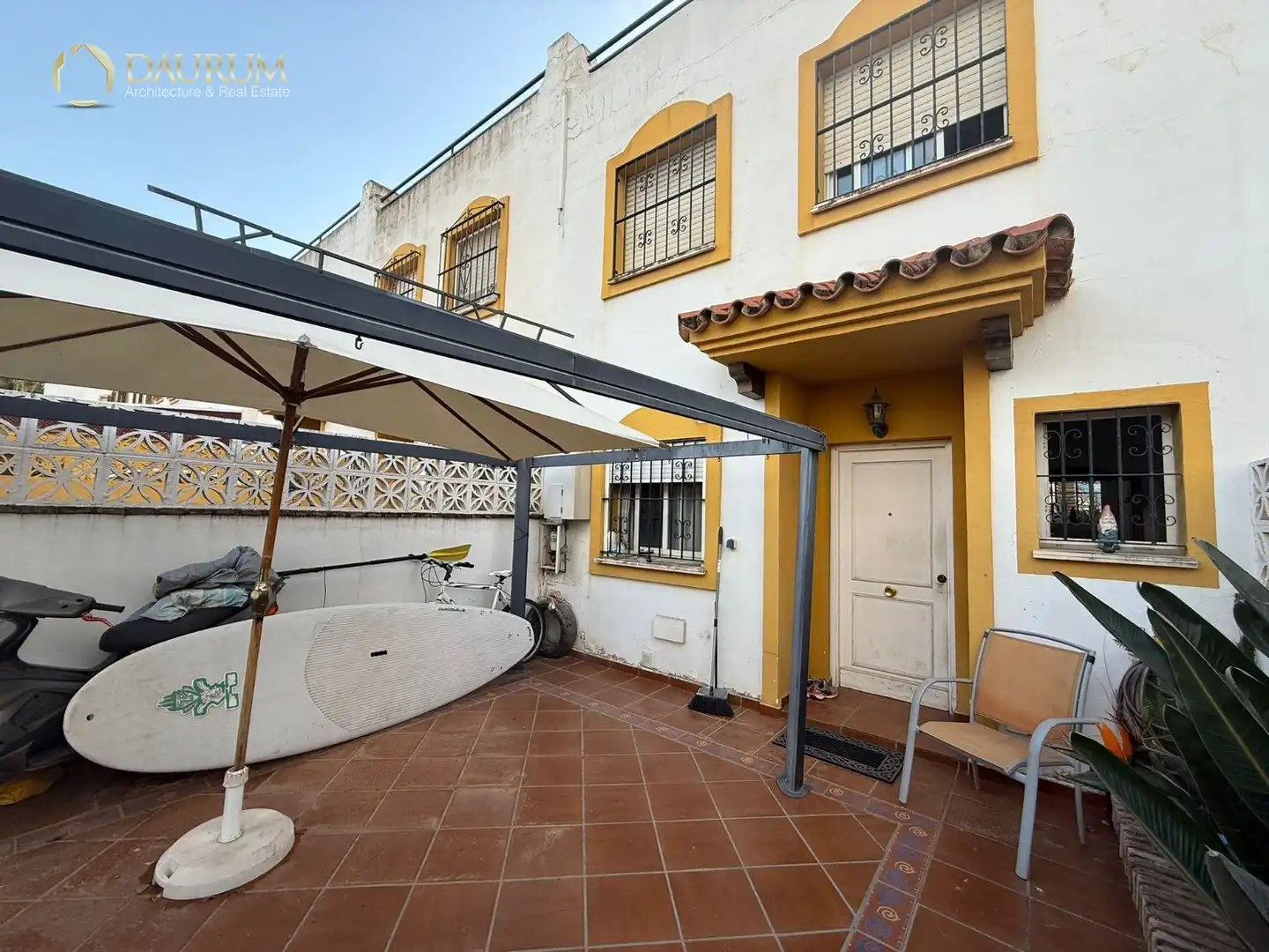 Vista exterior de Casa adosada en venta en Marbella con Aire acondicionado, Calefacción y Terraza