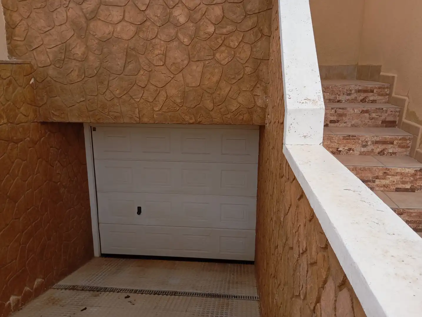 Parking de Casa o chalet en venta en Cartagena con Aire acondicionado, Calefacción y Jardín privado