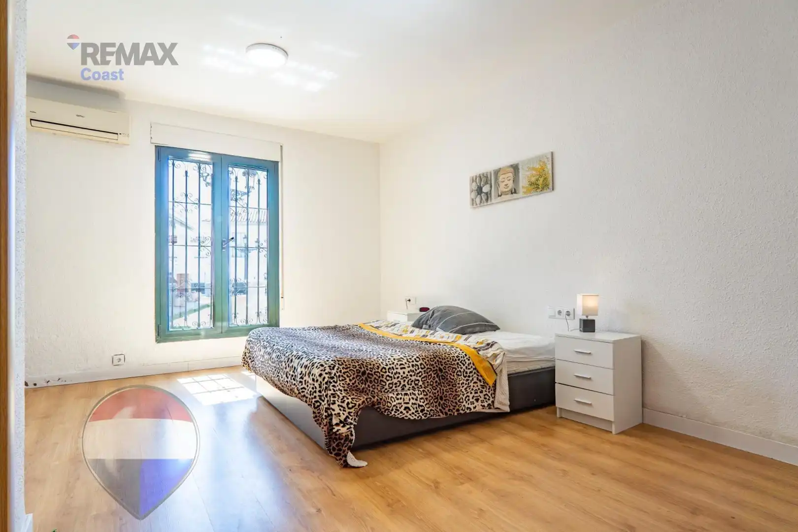 Dormitori de Casa o xalet en venda en Rincón de la Victoria amb Aire condicionat, Jardí privat i Piscina
