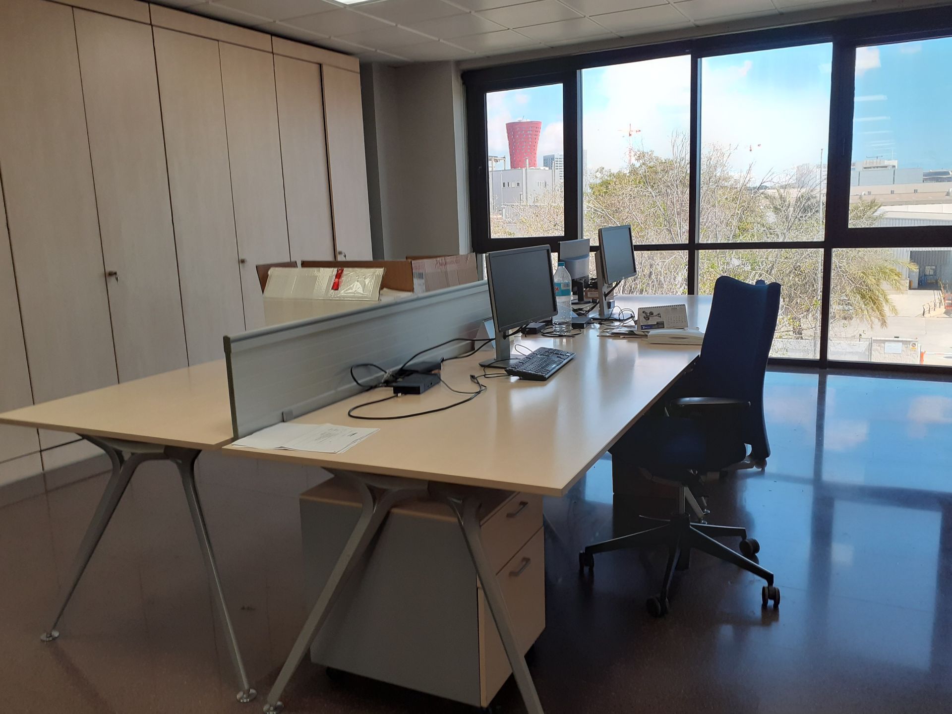 Nau industrial de lloguer en L'Hospitalet de Llobregat