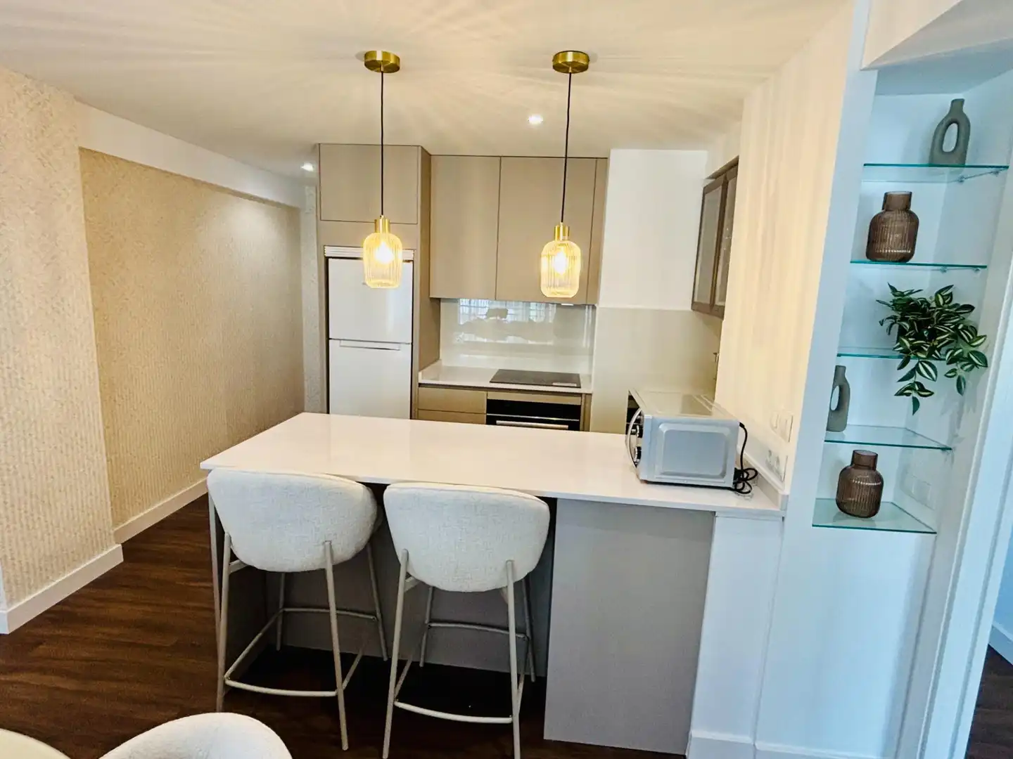 Cocina de Apartamento en venta en Fuengirola con Aire acondicionado, Calefacción y Jardín privado