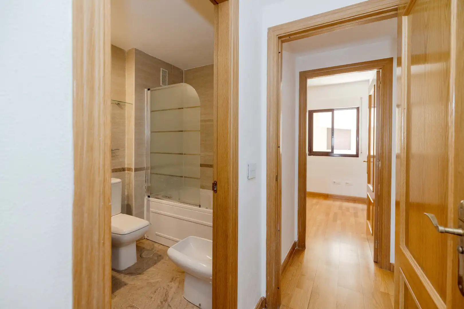 Bathroom of Flat for sale in Málaga  with Air Conditioner, Heating and Terrace